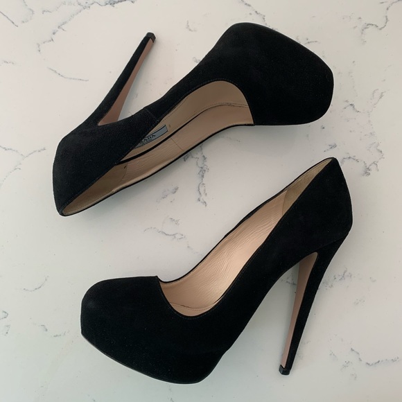 Prada Pumps - Picture 3 of 8